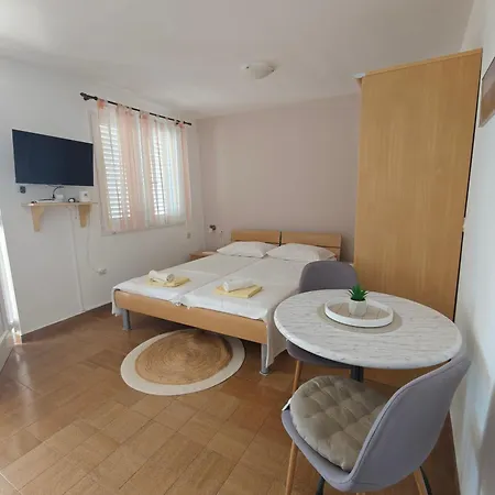 Maskovic Karbuni Апартаменты